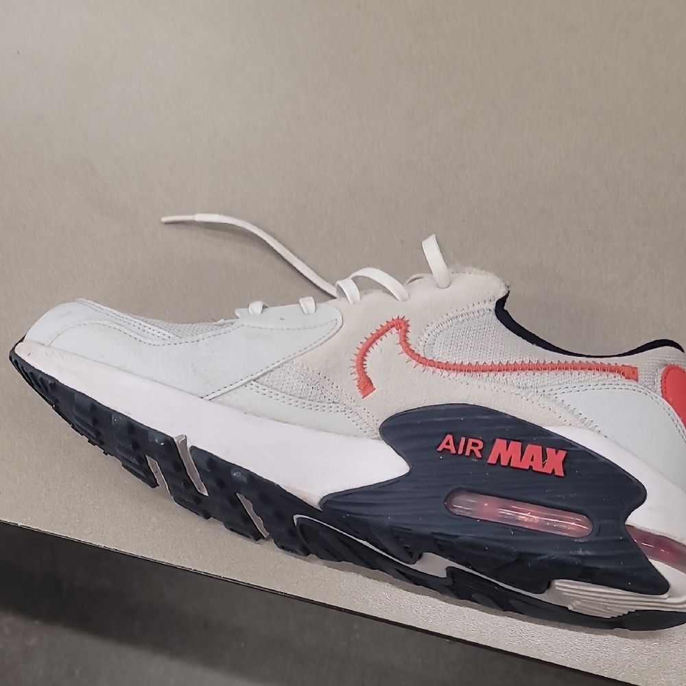 Nike Air Men's Sneakers in White and Red - Picture 9 of 16